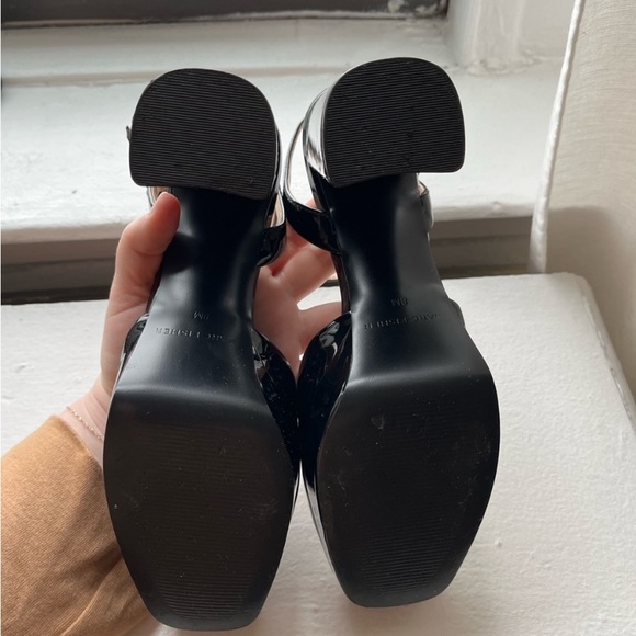 Marc Fisher Nazria Platform Pump - Picture 6 of 8